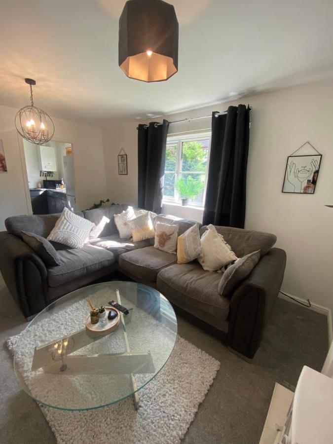 Inverness City Apartments - Modern & Bright Apartment Close To Raigmore Hospital & Shops Inshes Esterno foto